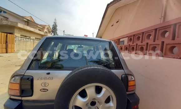 Buy Used Toyota RAV4 Brown Car in Cotonou in Benign