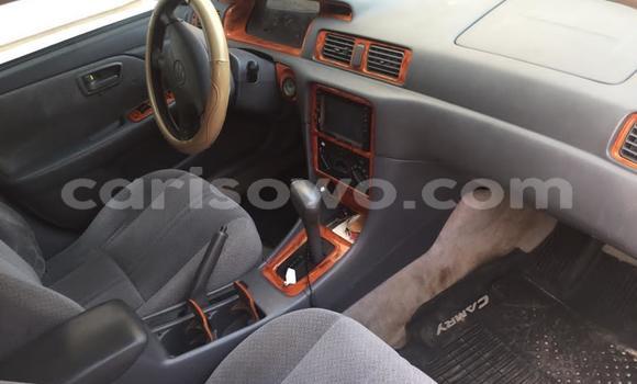 Ra Àlòkù Toyota Camry funfun Ọkọ̀ in Cotonou ni Benin Ra Àlòkù Toyota Camry funfun Ọkọ̀ in Cotonou ni Benin