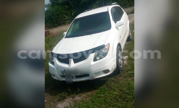 Ra Àlòkù Pontiac Vibe funfun Ọkọ̀ in Cotonou ni Benin Ra Àlòkù Pontiac Vibe funfun Ọkọ̀ in Cotonou ni Benin