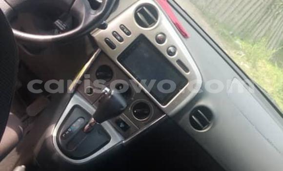 Ra Àlòkù Pontiac Vibe funfun Ọkọ̀ in Cotonou ni Benin Ra Àlòkù Pontiac Vibe funfun Ọkọ̀ in Cotonou ni Benin