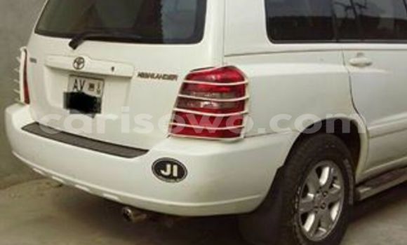 Buy Used Toyota Highlander White Car in Cotonou in Benign Buy Used Toyota Highlander White Car in Cotonou in Benign