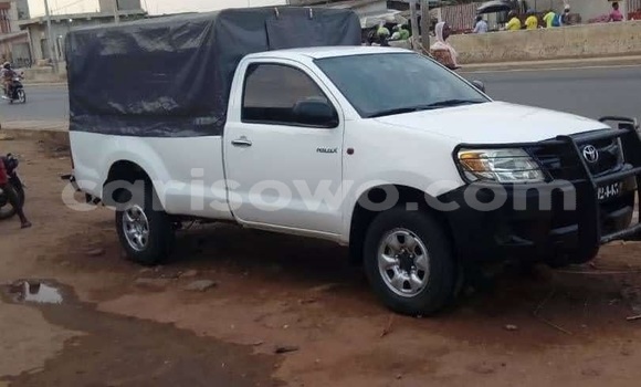 Acheter Occasion Voiture Toyota Hilux Blanc à Cotonou, Benin