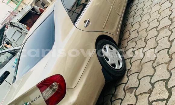 Sayi Na hannu Toyota Camry Brown Mota in Cotonou a Benin