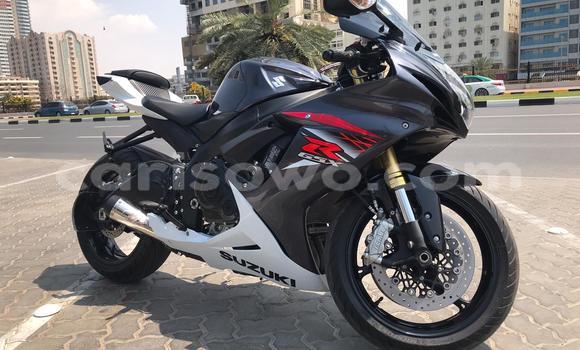 Sayi Na hannu Suzuki GSX–R Black Motsi in Adjohoun a Oueme