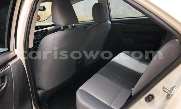 Acheter Occasion Voiture Toyota Corolla Blanc à Cotonou, Benin Acheter Occasion Voiture Toyota Corolla Blanc à Cotonou, Benin