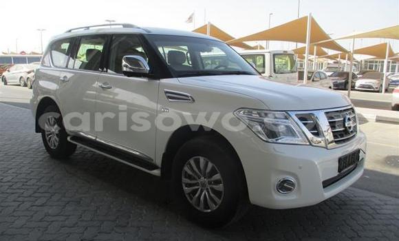 Sayi Na hannu Nissan Patrol White Mota in Cotonou a Benin Sayi Na hannu Nissan Patrol White Mota in Cotonou a Benin