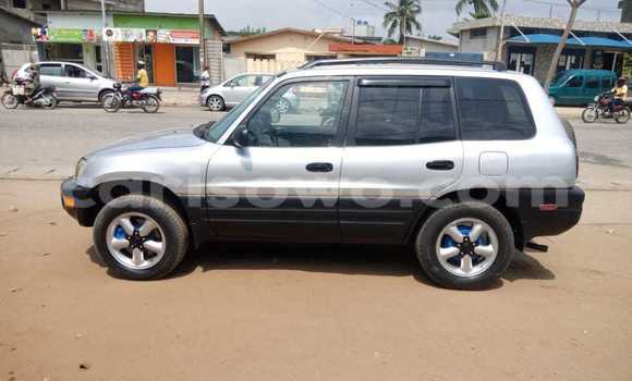 Ra Àlòkù Toyota RAV4 Silver Ọkọ̀ in Cotonou ni Benin Ra Àlòkù Toyota RAV4 Silver Ọkọ̀ in Cotonou ni Benin
