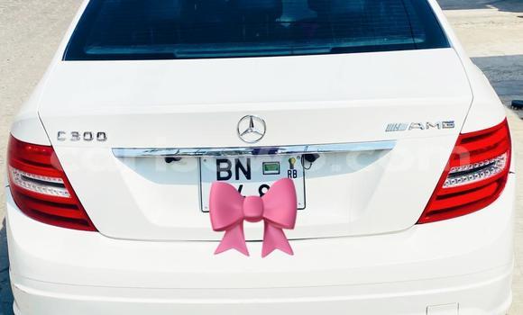 Acheter Occasion Voiture Mercedes-Benz C-Classe Blanc à Cotonou, Benin