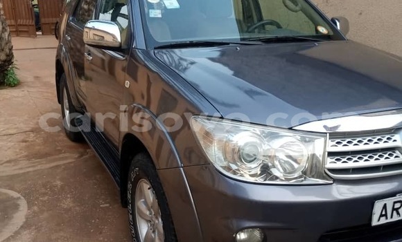 Ra Àlòkù Toyota Fortuner Black Ọkọ̀ in Cotonou ni Benin Ra Àlòkù Toyota Fortuner Black Ọkọ̀ in Cotonou ni Benin