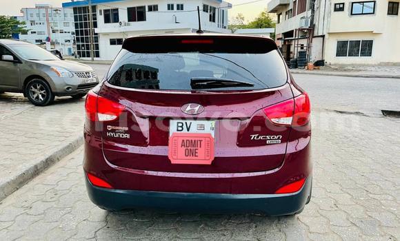 Ra Tuntun Hyundai Tucson Red Ọkọ̀ in Cotonou ni Benin Ra Tuntun Hyundai Tucson Red Ọkọ̀ in Cotonou ni Benin