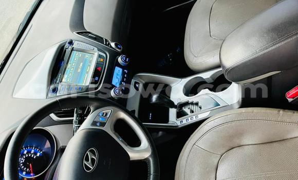 Ra Tuntun Hyundai Tucson Red Ọkọ̀ in Cotonou ni Benin Ra Tuntun Hyundai Tucson Red Ọkọ̀ in Cotonou ni Benin