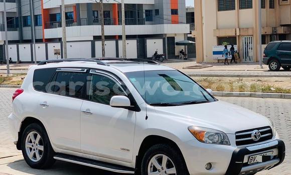 Acheter Neuf Voiture Toyota RAV4 Blanc à Cotonou, Benin Acheter Neuf Voiture Toyota RAV4 Blanc à Cotonou, Benin