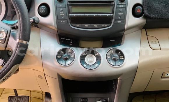 Acheter Neuf Voiture Toyota RAV4 Blanc à Cotonou, Benin Acheter Neuf Voiture Toyota RAV4 Blanc à Cotonou, Benin