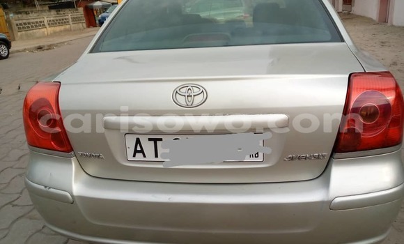 Sayi Na hannu Toyota Avensis Azurfa Mota in Cotonou a Benin