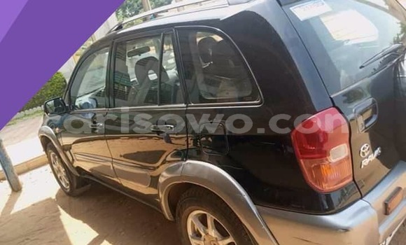 Sayi Na hannu Toyota RAV4 Black Mota in Cotonou a Benin