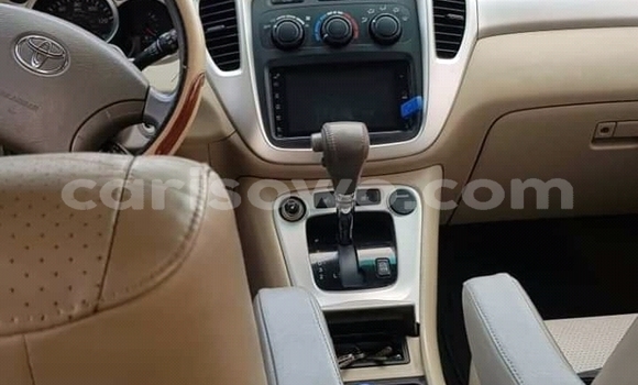 Sayi Na hannu Toyota Highlander White Mota in Cotonou a Benin Sayi Na hannu Toyota Highlander White Mota in Cotonou a Benin