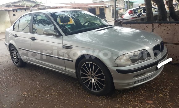 Ra Tuntun BMW 3–Series Silver Ọkọ̀ in Cotonou ni Benin Ra Tuntun BMW 3–Series Silver Ọkọ̀ in Cotonou ni Benin