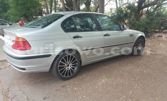 Ra Tuntun BMW 3–Series Silver Ọkọ̀ in Cotonou ni Benin Ra Tuntun BMW 3–Series Silver Ọkọ̀ in Cotonou ni Benin