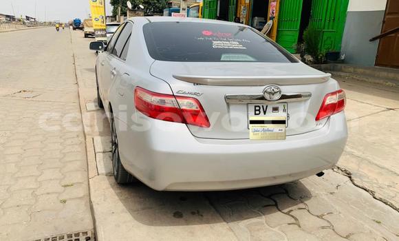 Ra Tuntun Toyota Camry Silver Ọkọ̀ in Cotonou ni Benin