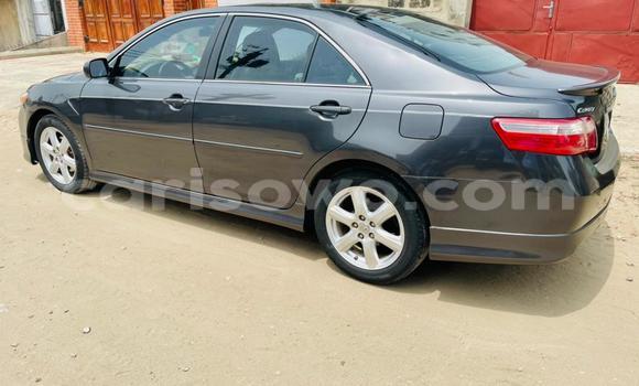 Ra Tuntun Toyota Camry Black Ọkọ̀ in Cotonou ni Benin Ra Tuntun Toyota Camry Black Ọkọ̀ in Cotonou ni Benin