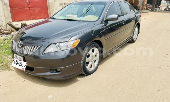 Ra Tuntun Toyota Camry Black Ọkọ̀ in Cotonou ni Benin Ra Tuntun Toyota Camry Black Ọkọ̀ in Cotonou ni Benin