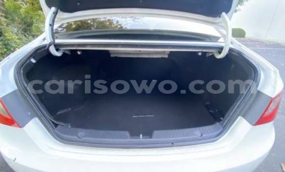 Acheter Import Voiture Hyundai Sonata Blanc à Cotonou, Benin Acheter Import Voiture Hyundai Sonata Blanc à Cotonou, Benin