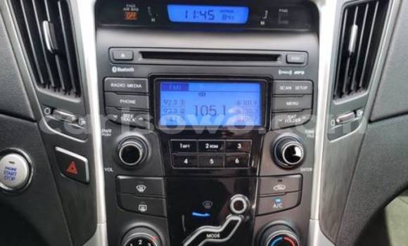 Acheter Import Voiture Hyundai Sonata Blanc à Cotonou, Benin Acheter Import Voiture Hyundai Sonata Blanc à Cotonou, Benin