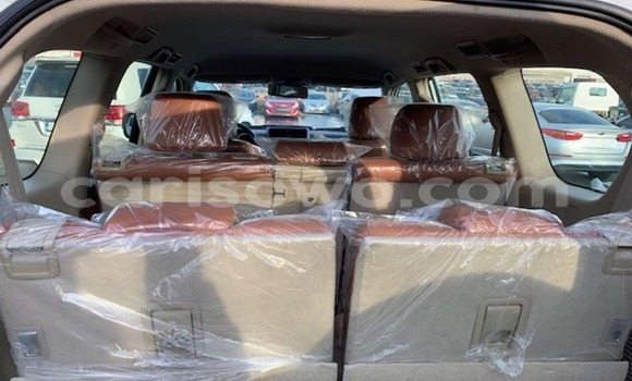 Acheter Import Voiture Toyota Land Cruiser Prado Blanc à Cotonou, Benin Acheter Import Voiture Toyota Land Cruiser Prado Blanc à Cotonou, Benin