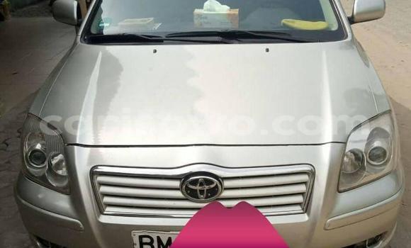 Sayi Na hannu Toyota Avensis Azurfa Mota in Abomey a Benin
