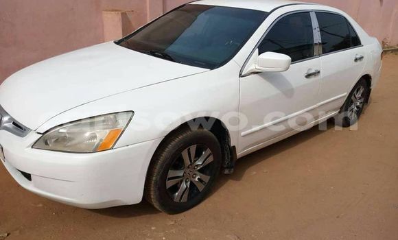 Acheter Occasion Voiture Honda Accord Blanc à Abomey, Benin