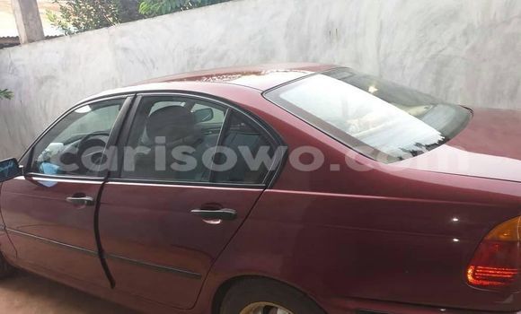 Acheter Occasion Voiture BMW 3–Series Rouge à Abomey, Benin