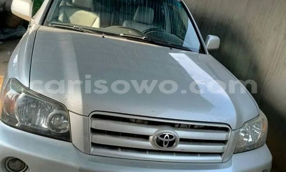 Acheter Occasion Voiture Toyota Highlander Gris à Abomey, Benin Acheter Occasion Voiture Toyota Highlander Gris à Abomey, Benin