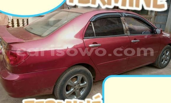 Sayi Na hannu Toyota Corolla Red Mota in Abomey a Benin