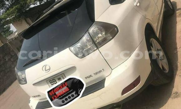 Acheter Occasion Voiture Lexus RX 330 Blanc à Abomey, Benin Acheter Occasion Voiture Lexus RX 330 Blanc à Abomey, Benin