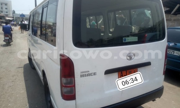 Acheter Occasion Voiture Toyota Hiace Blanc à Cotonou, Benin Acheter Occasion Voiture Toyota Hiace Blanc à Cotonou, Benin