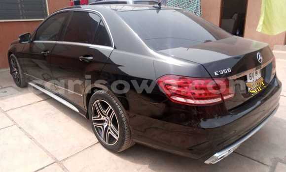 Ra Àlòkù Mercedes-Benz E–Class Black Ọkọ̀ in Cotonou ni Benin