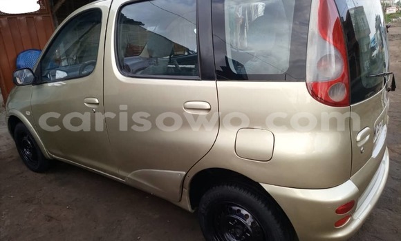 Acheter Occasion Voiture Toyota Yaris Verso Beige à Cotonou, Benin Acheter Occasion Voiture Toyota Yaris Verso Beige à Cotonou, Benin