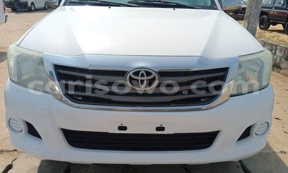 Acheter Occasion Voiture Toyota Hilux Blanc à Abomey, Benin