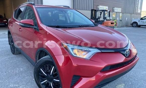 Acheter Occasion Voiture Toyota RAV4 Rouge à Abomey, Benin