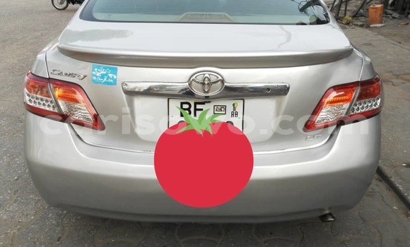 Ra Àlòkù Toyota Camry Silver Ọkọ̀ in Cotonou ni Benin Ra Àlòkù Toyota Camry Silver Ọkọ̀ in Cotonou ni Benin