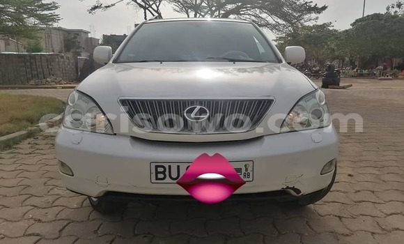 Acheter Occasion Voiture Lexus RX 330 Blanc à Abomey, Benin Acheter Occasion Voiture Lexus RX 330 Blanc à Abomey, Benin