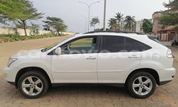 Acheter Occasion Voiture Lexus RX 330 Blanc à Abomey, Benin Acheter Occasion Voiture Lexus RX 330 Blanc à Abomey, Benin