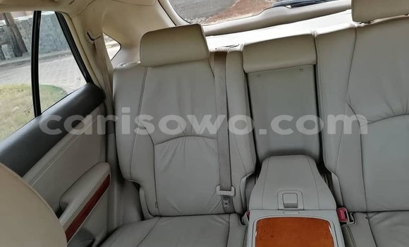 Acheter Occasion Voiture Lexus RX 330 Blanc à Abomey, Benin Acheter Occasion Voiture Lexus RX 330 Blanc à Abomey, Benin