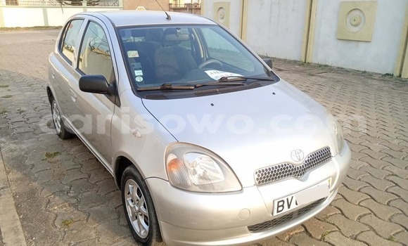 Acheter Occasion Voiture Toyota Yaris Gris à Abomey, Benin Acheter Occasion Voiture Toyota Yaris Gris à Abomey, Benin