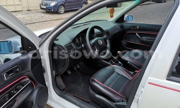 Acheter Occasion Voiture Volkswagen Golf Blanc à Abomey, Benin Acheter Occasion Voiture Volkswagen Golf Blanc à Abomey, Benin