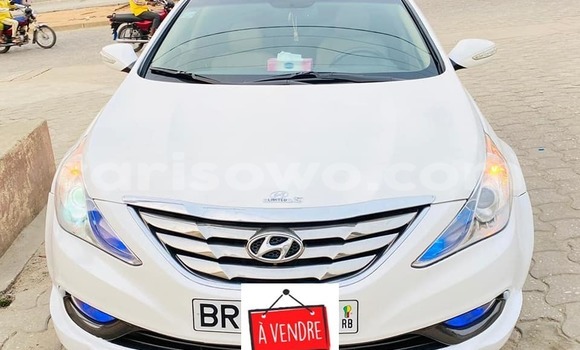Acheter Occasion Voiture Hyundai Sonata Blanc à Abomey, Benin Acheter Occasion Voiture Hyundai Sonata Blanc à Abomey, Benin