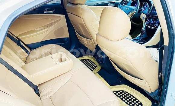 Acheter Occasion Voiture Hyundai Sonata Blanc à Abomey, Benin Acheter Occasion Voiture Hyundai Sonata Blanc à Abomey, Benin