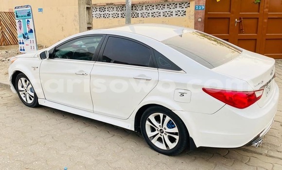 Acheter Occasion Voiture Hyundai Sonata Blanc à Abomey, Benin Acheter Occasion Voiture Hyundai Sonata Blanc à Abomey, Benin