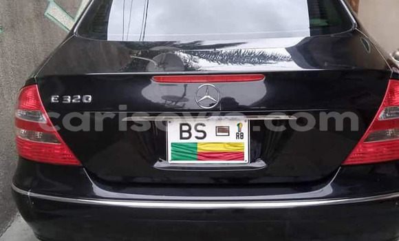 Acheter Occasion Voiture Mercedes-Benz E-Classe Noir à Abomey, Benin Acheter Occasion Voiture Mercedes-Benz E-Classe Noir à Abomey, Benin