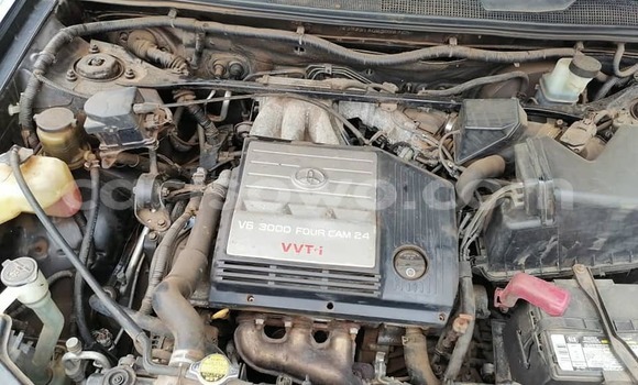 Acheter Occasion Voiture Toyota Highlander Bleu à Abomey, Benin Acheter Occasion Voiture Toyota Highlander Bleu à Abomey, Benin